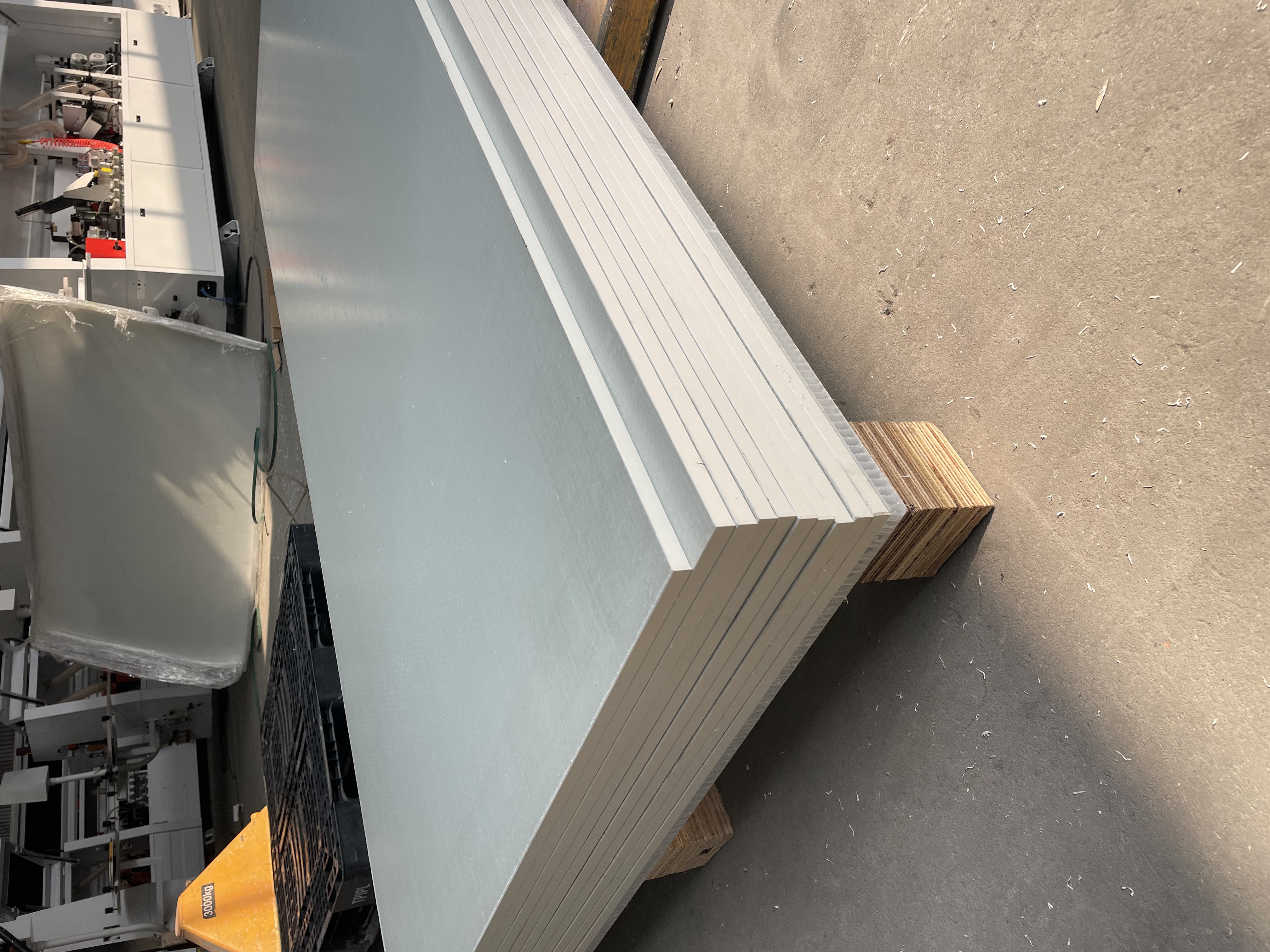 Chapa de fibra de vidrio en borde 1